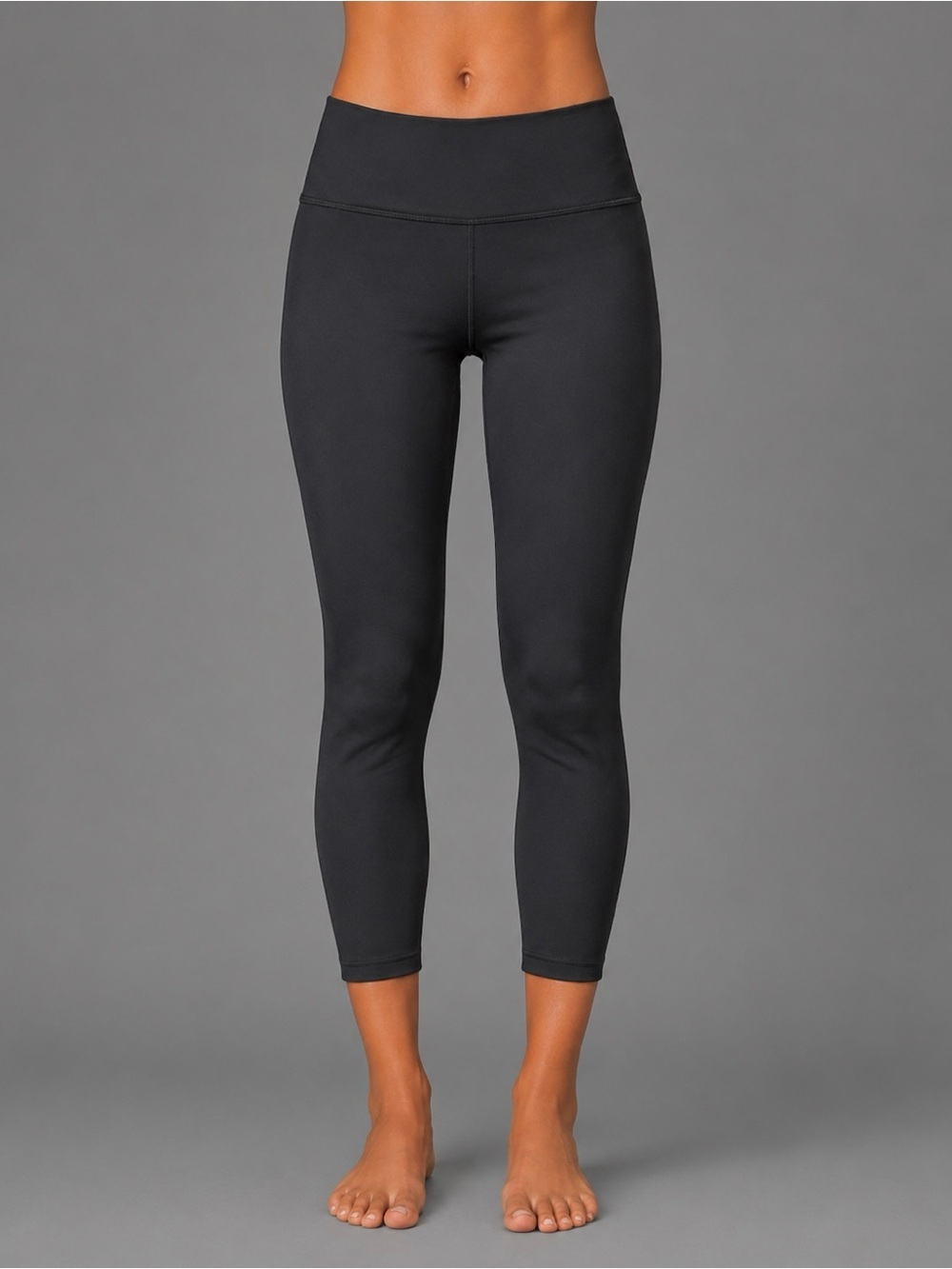 Fabletics LIKE NEW Black Cropped Workout Gym Outting Leggings Women's XS/S
